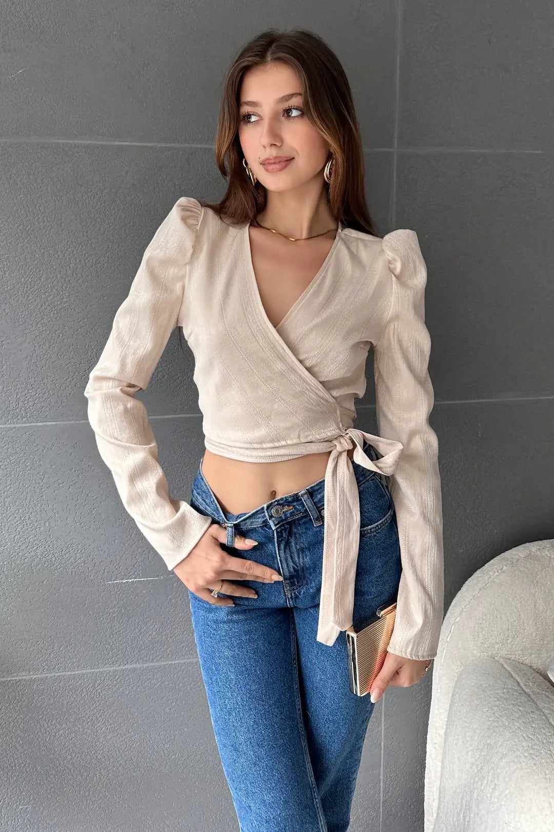 Kruvaze Yaka Beli Kuşaklı Crop Bluz - WEST CLUB