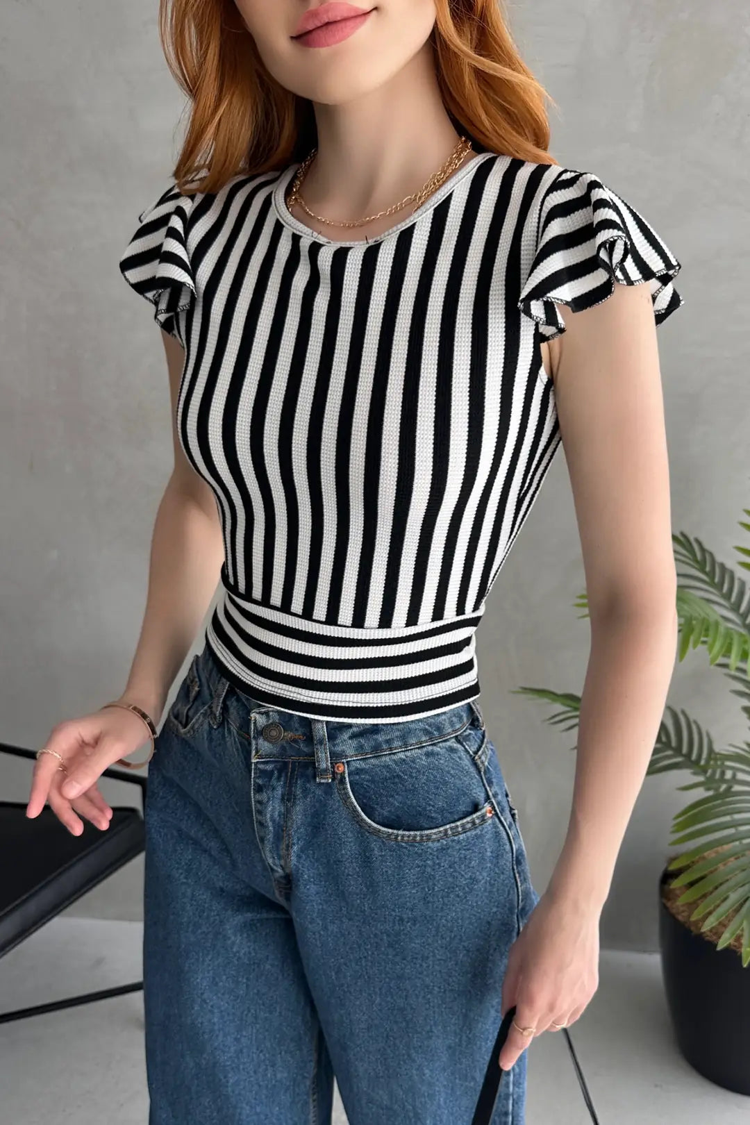 Sırtı Fiyonk Bağlamalı Çizgi Detaylı Crop Bluz - WEST CLUB