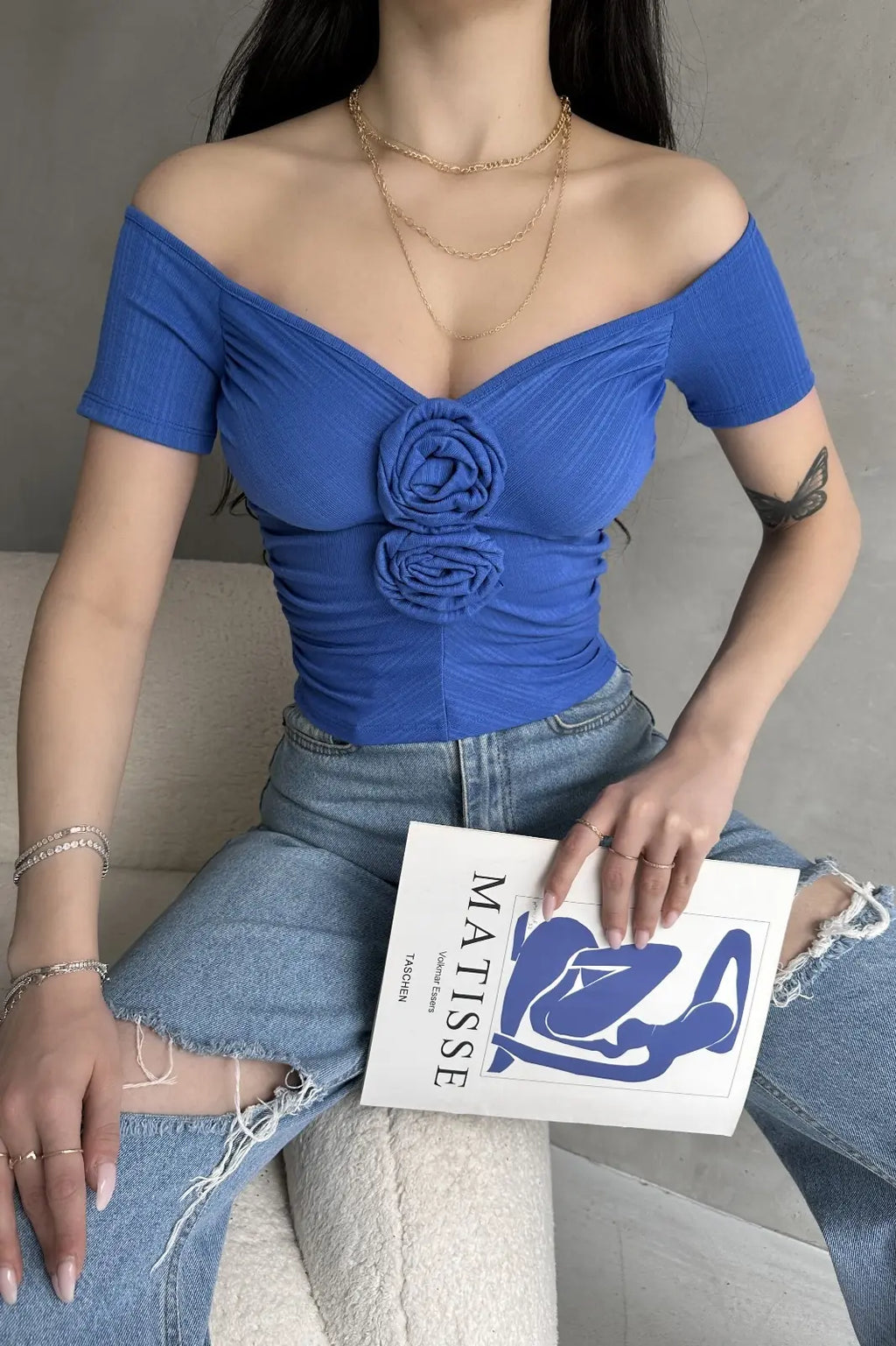 Kayık Yaka Gül Detaylı Crop Bluz - WEST CLUB