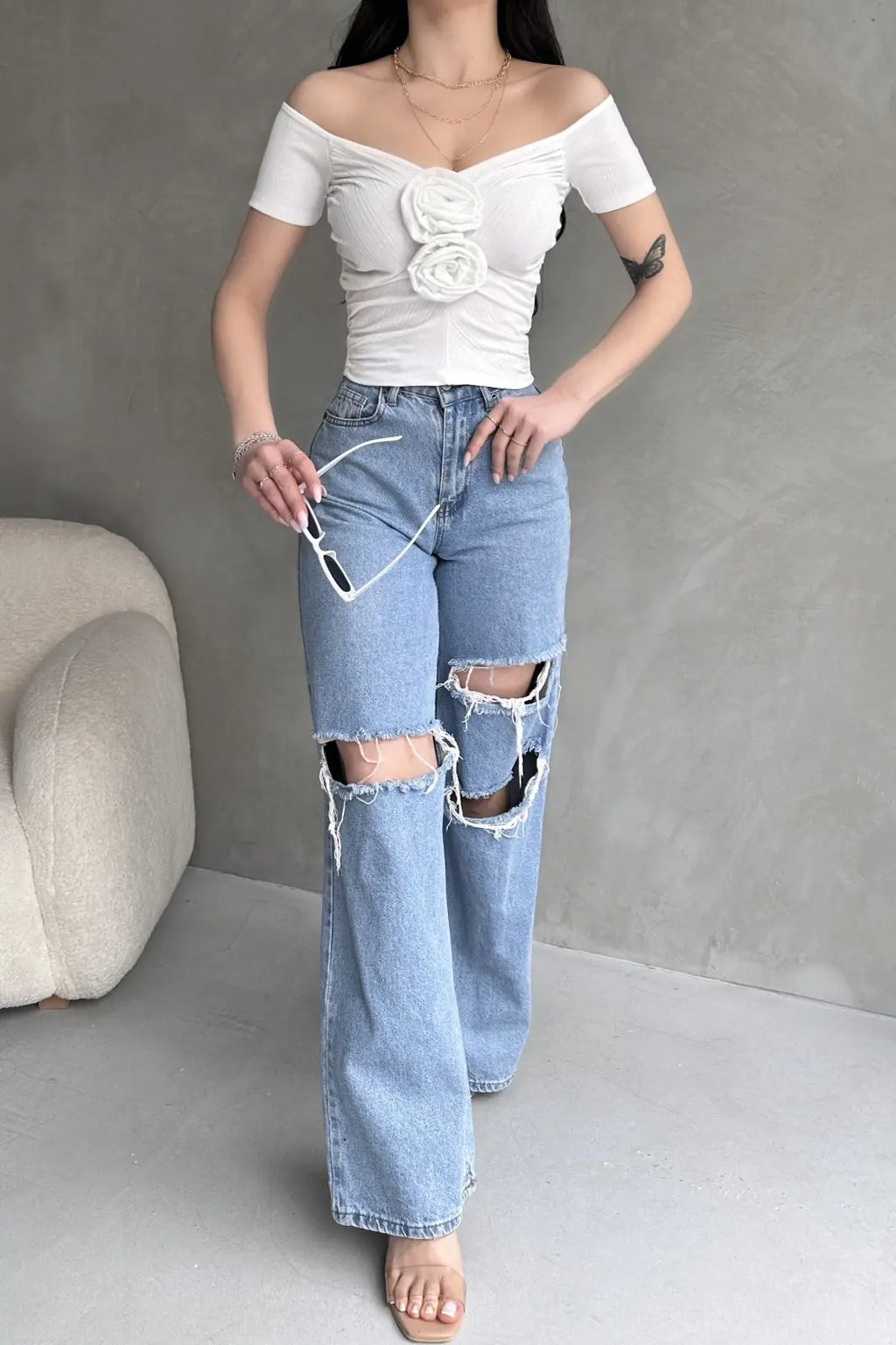 Kayık Yaka Gül Detaylı Crop Bluz - WEST CLUB