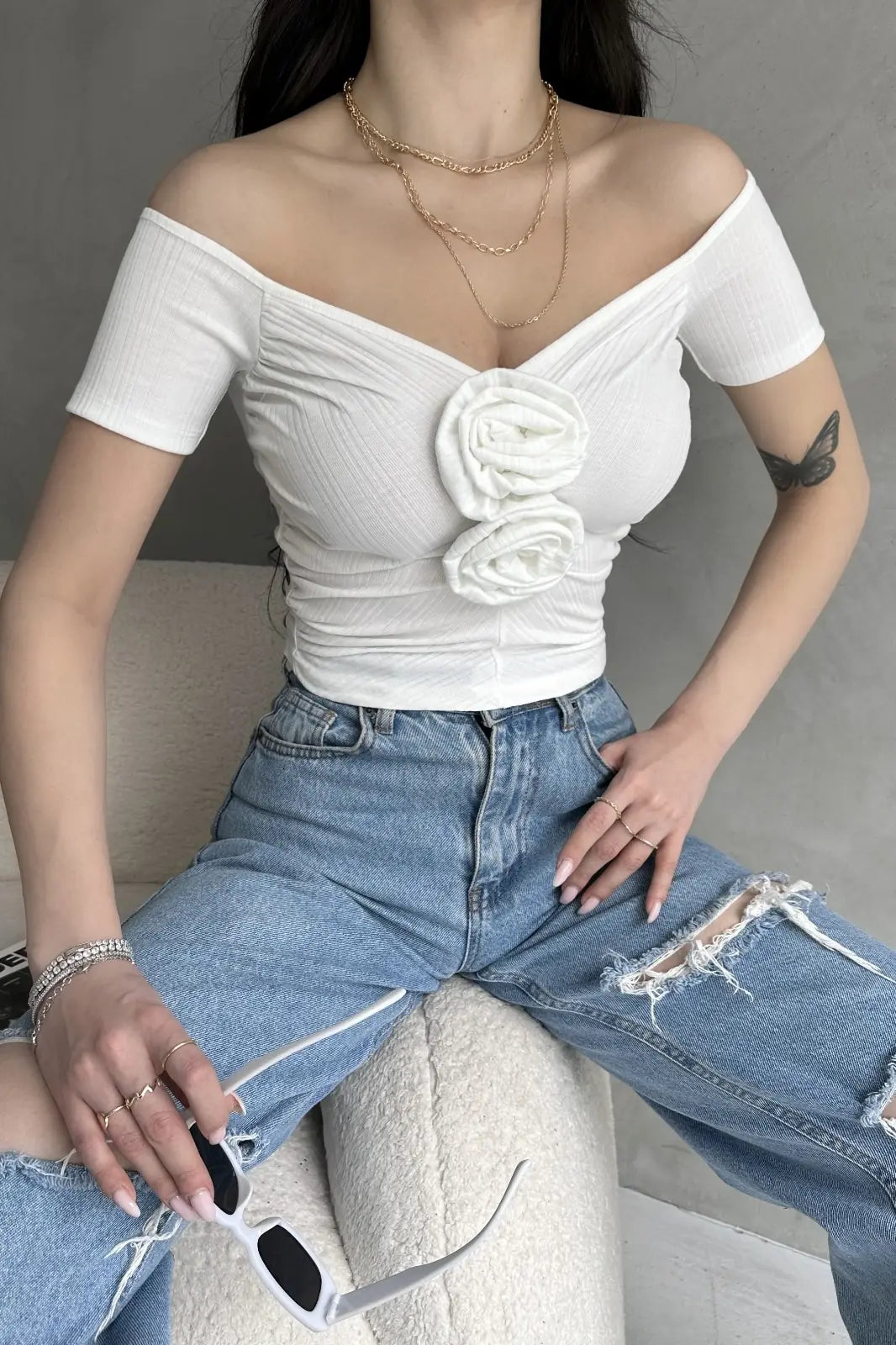 Kayık Yaka Gül Detaylı Crop Bluz - WEST CLUB