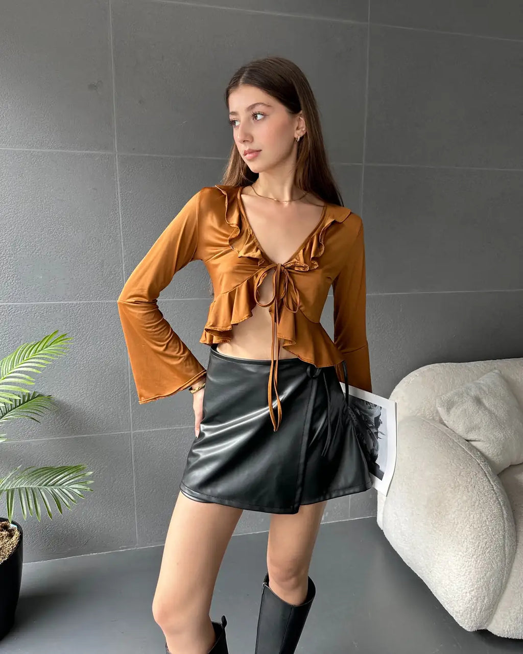 Fırfır Detaylı Önü Bağlamalı Crop Bluz - WEST CLUB