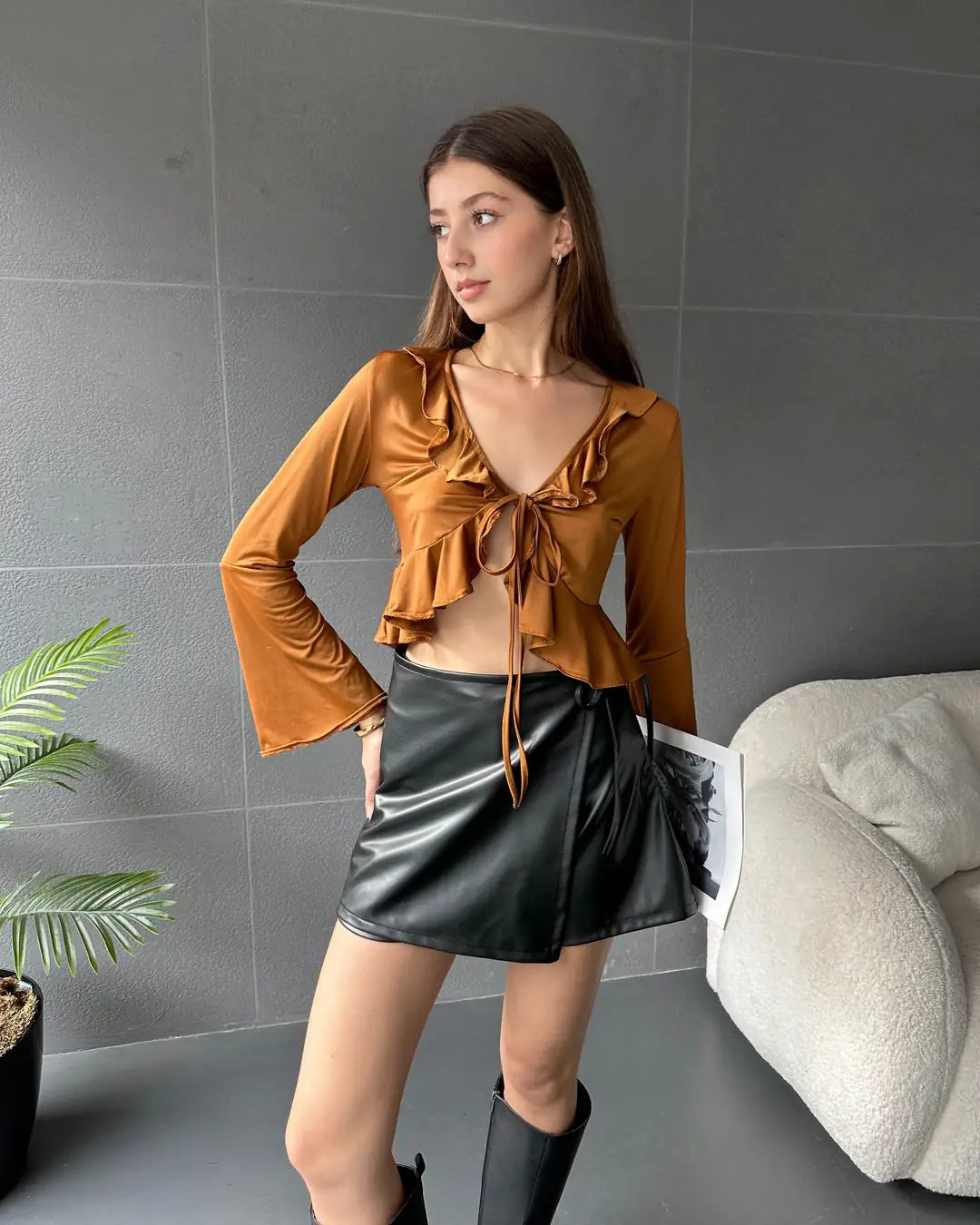 Fırfır Detaylı Önü Bağlamalı Crop Bluz - WEST CLUB
