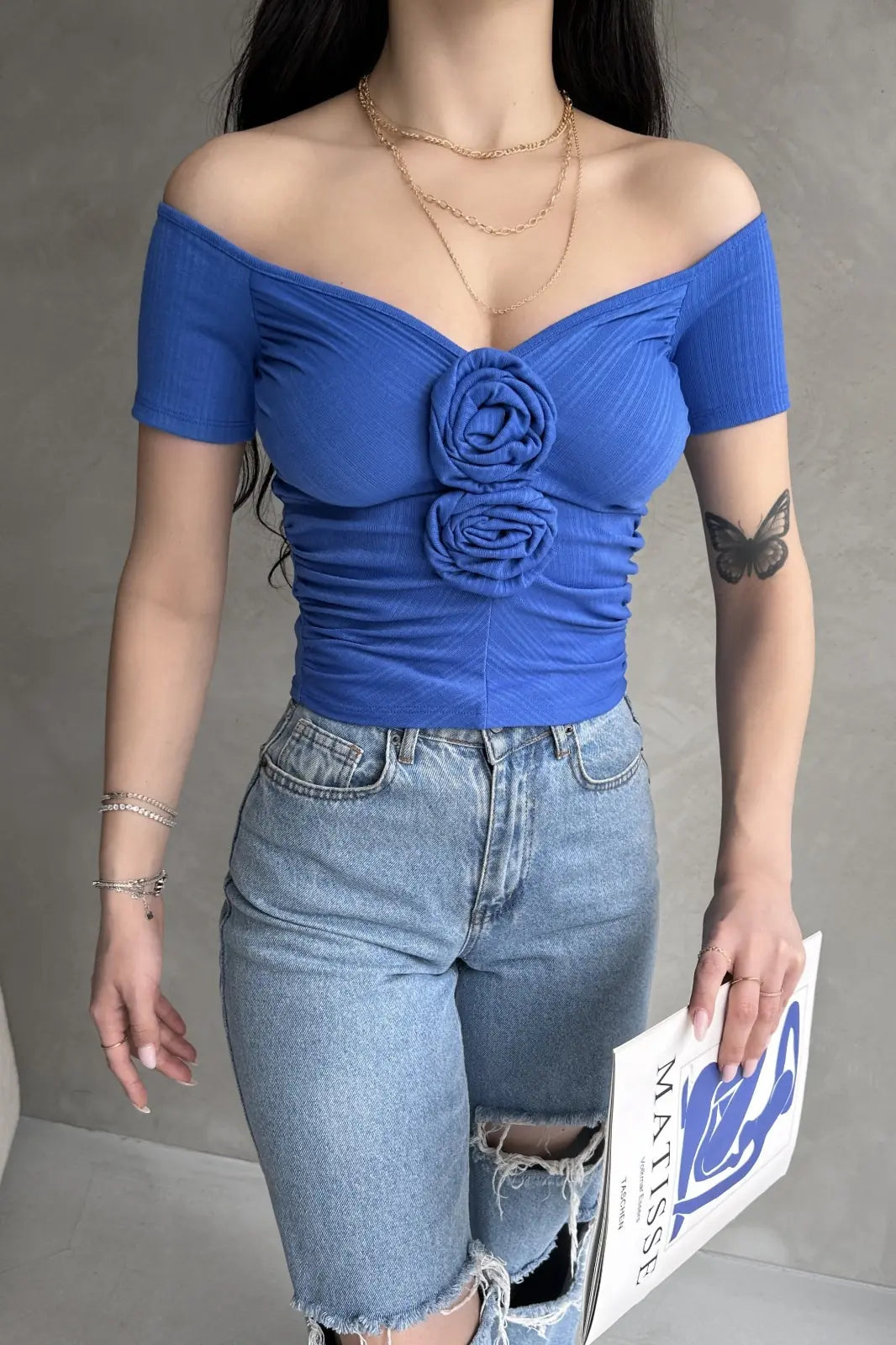 Kayık Yaka Gül Detaylı Crop Bluz - WEST CLUB