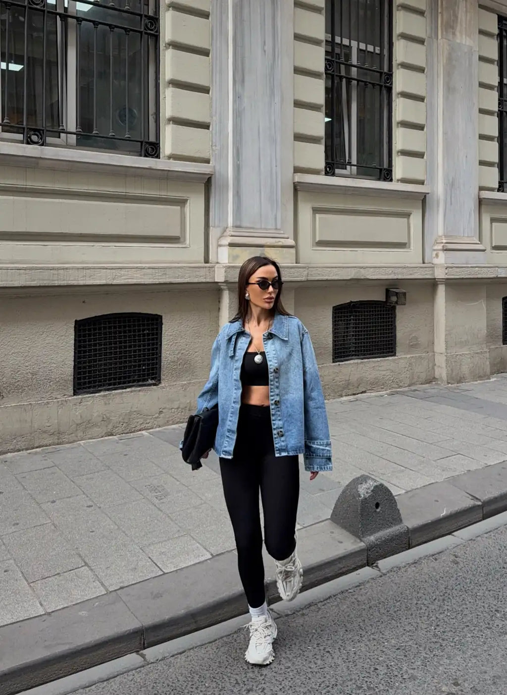 Yaka Detaylı Rahat Kesim Denim Ceket - WEST CLUB