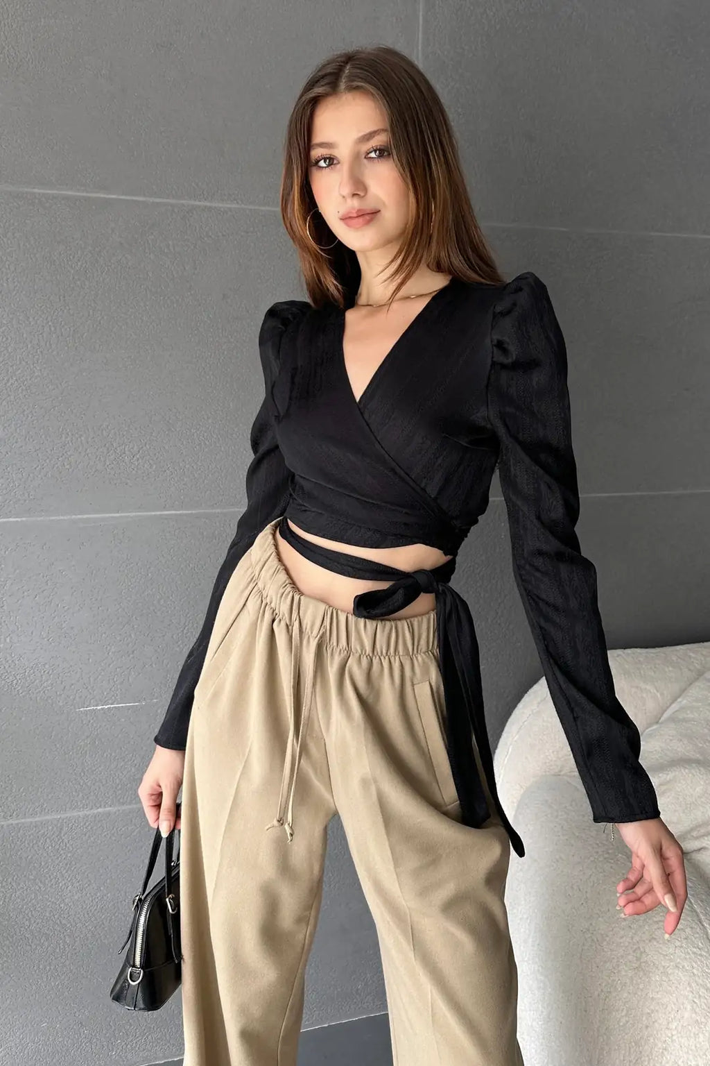 Kruvaze Yaka Beli Kuşaklı Crop Bluz - WEST CLUB