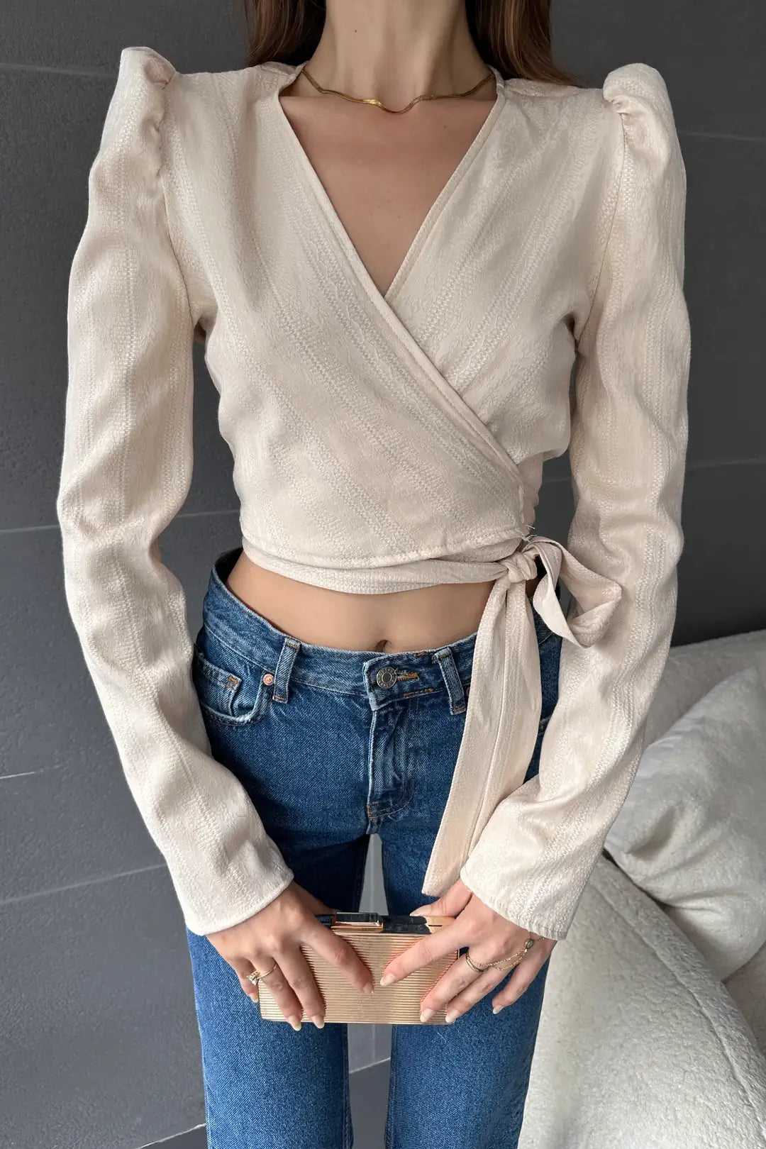 Kruvaze Yaka Beli Kuşaklı Crop Bluz - WEST CLUB