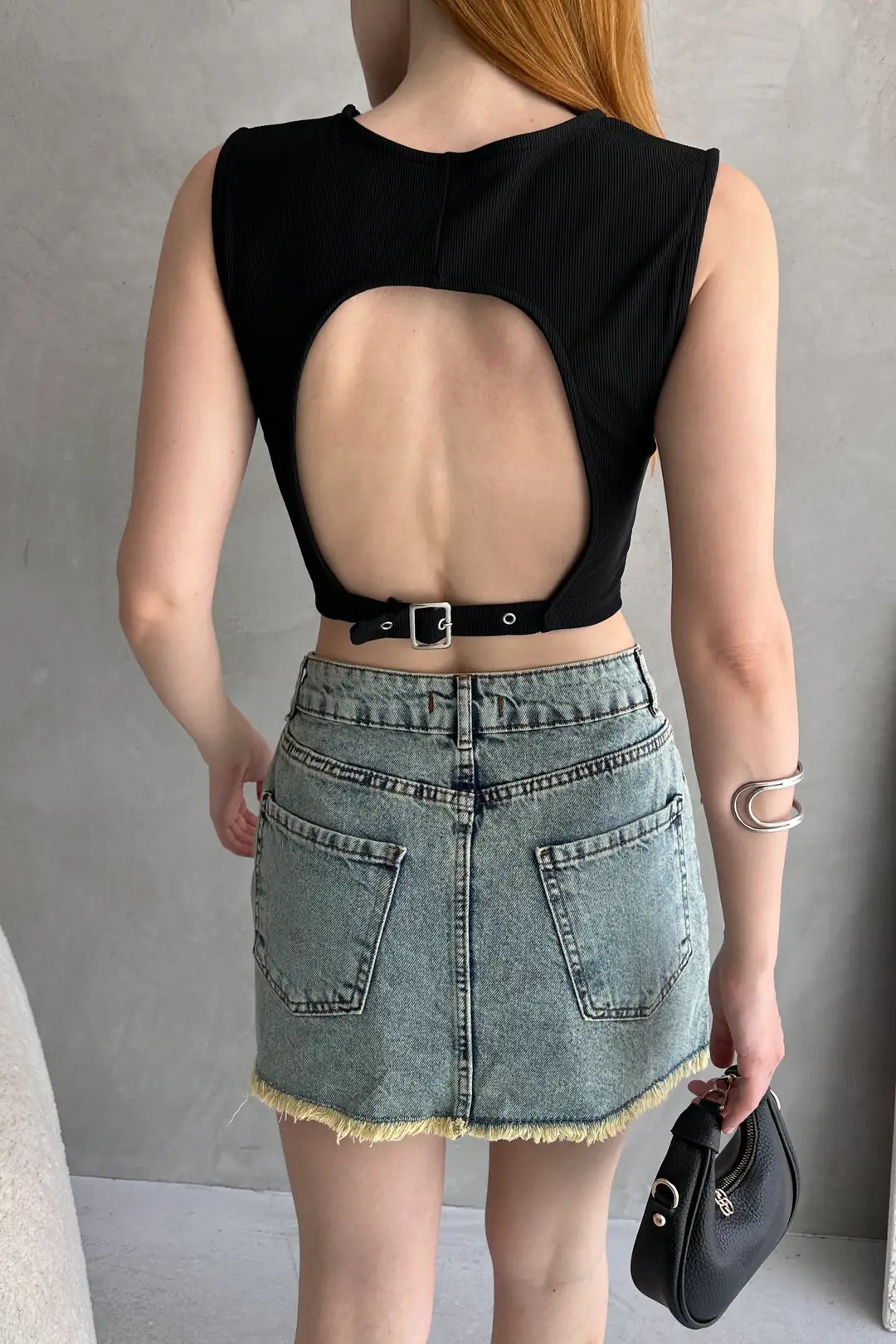 Sırtı Kemer Detaylı Kaşkorse Crop Bluz - WEST CLUB