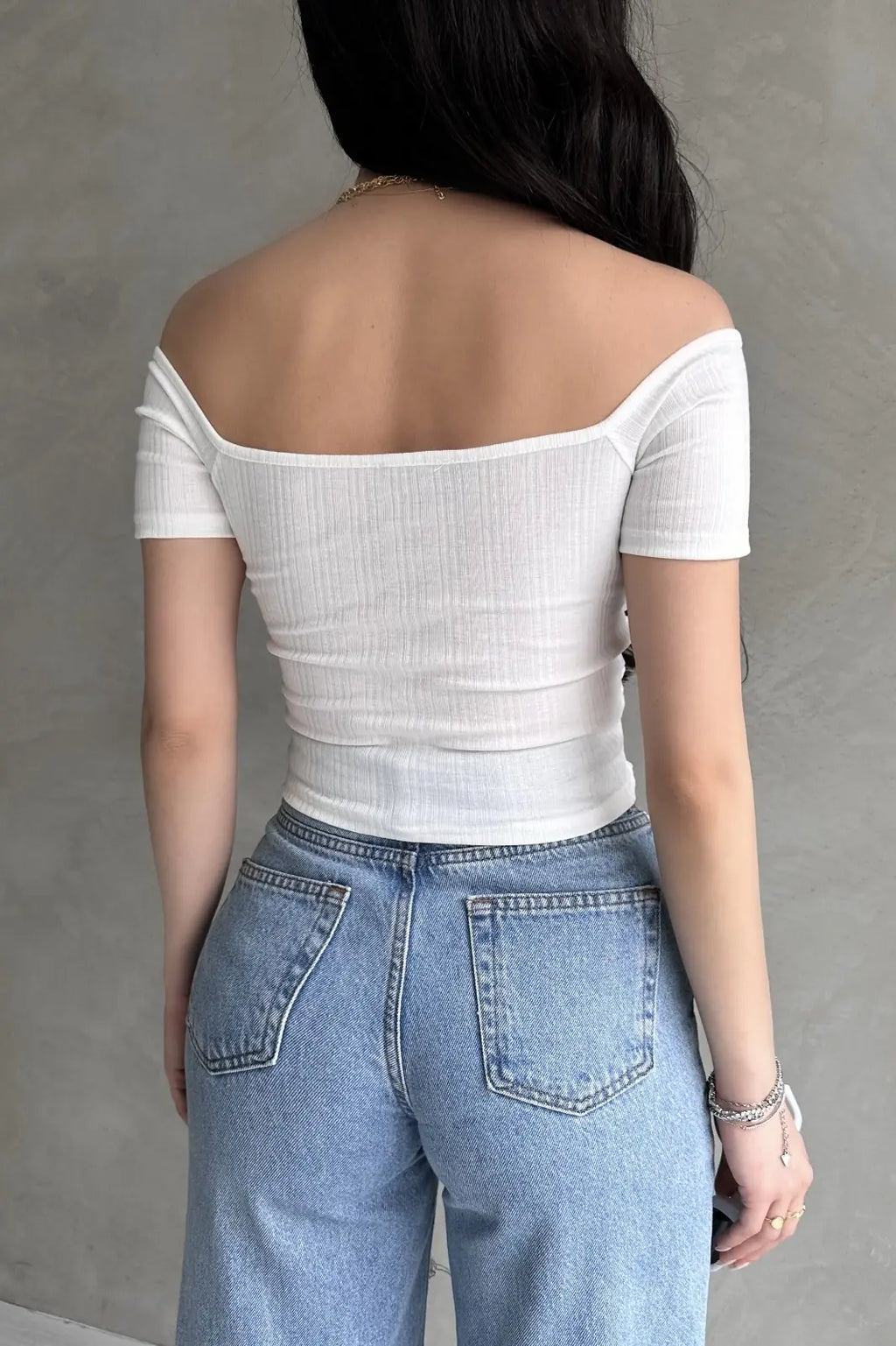 Kayık Yaka Gül Detaylı Crop Bluz - WEST CLUB