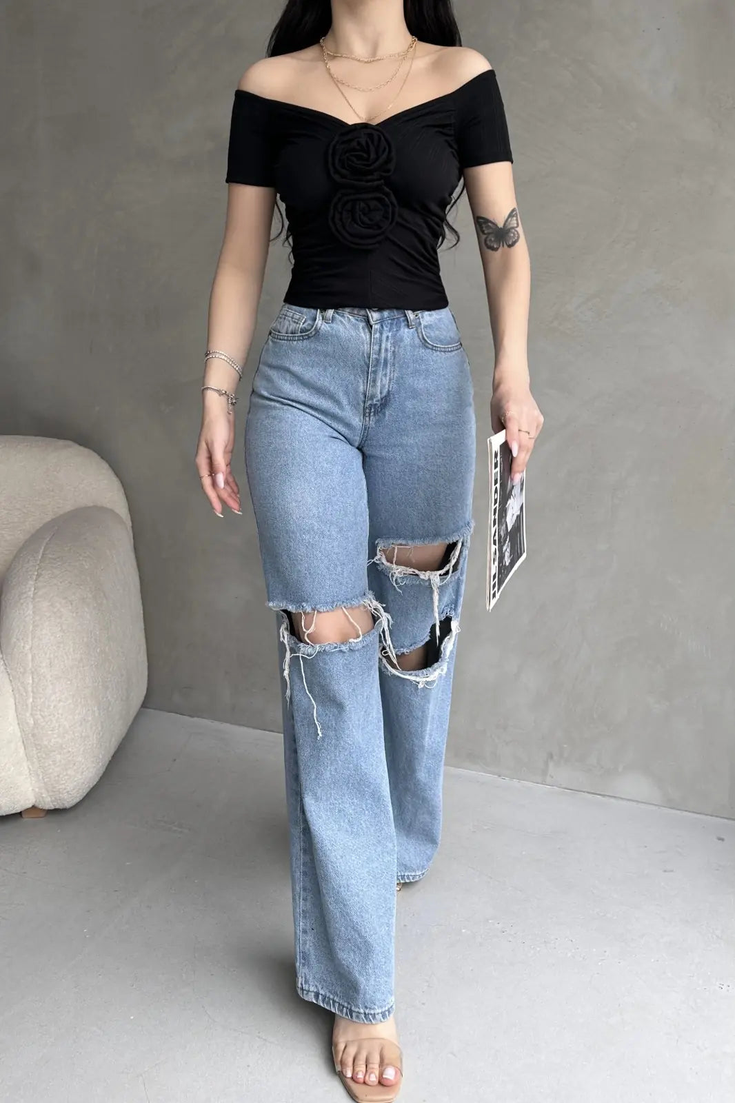 Kayık Yaka Gül Detaylı Crop Bluz - WEST CLUB