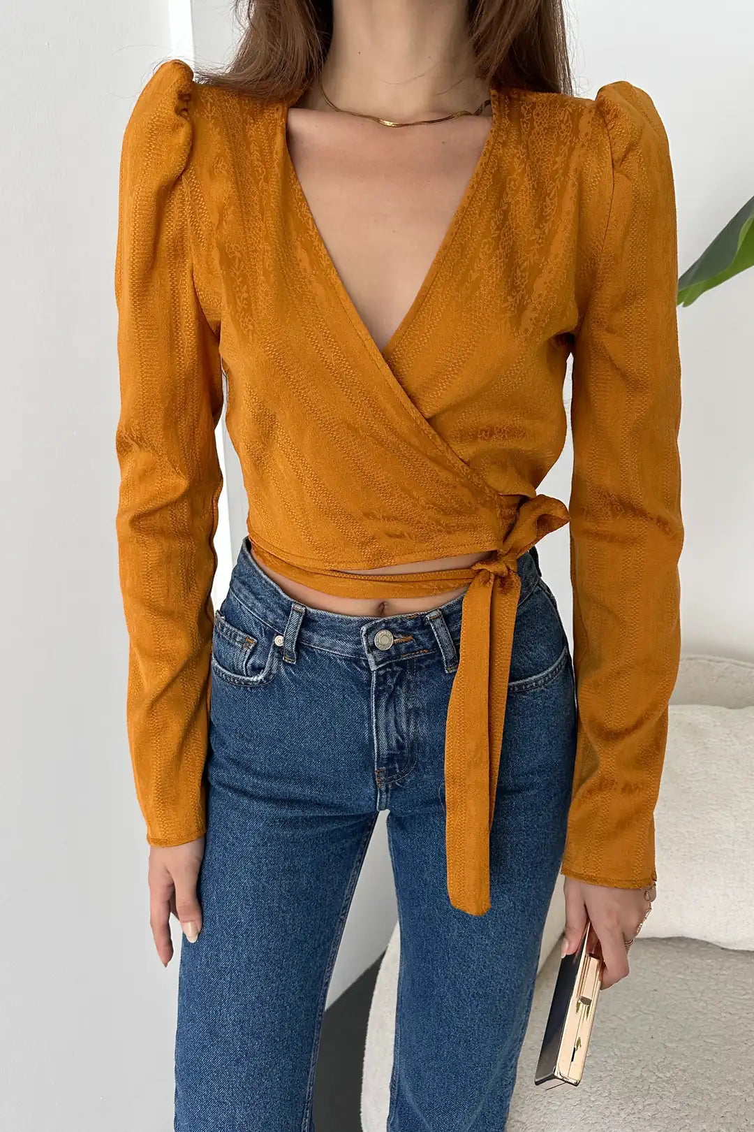 Kruvaze Yaka Beli Kuşaklı Crop Bluz - WEST CLUB