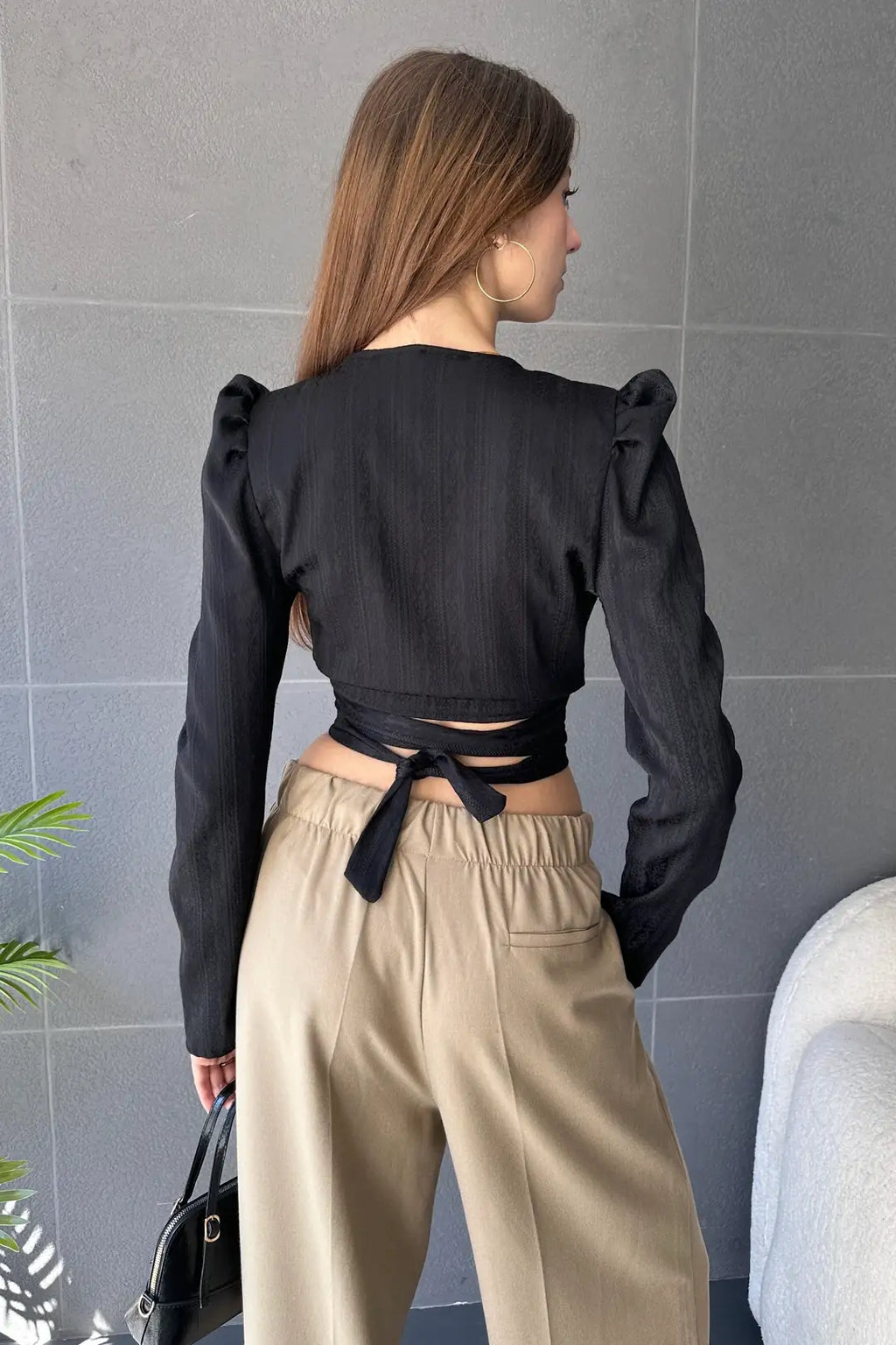Kruvaze Yaka Beli Kuşaklı Crop Bluz - WEST CLUB