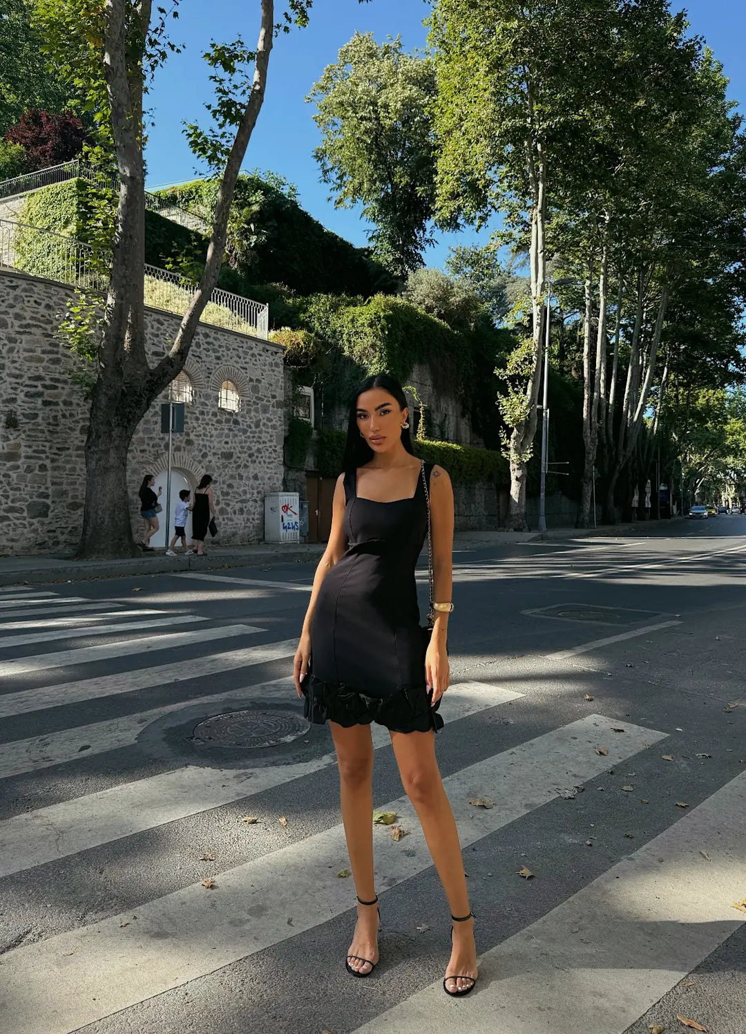 Kare Yaka Etek Ucu Detaylı Crep Elbise - WEST CLUB