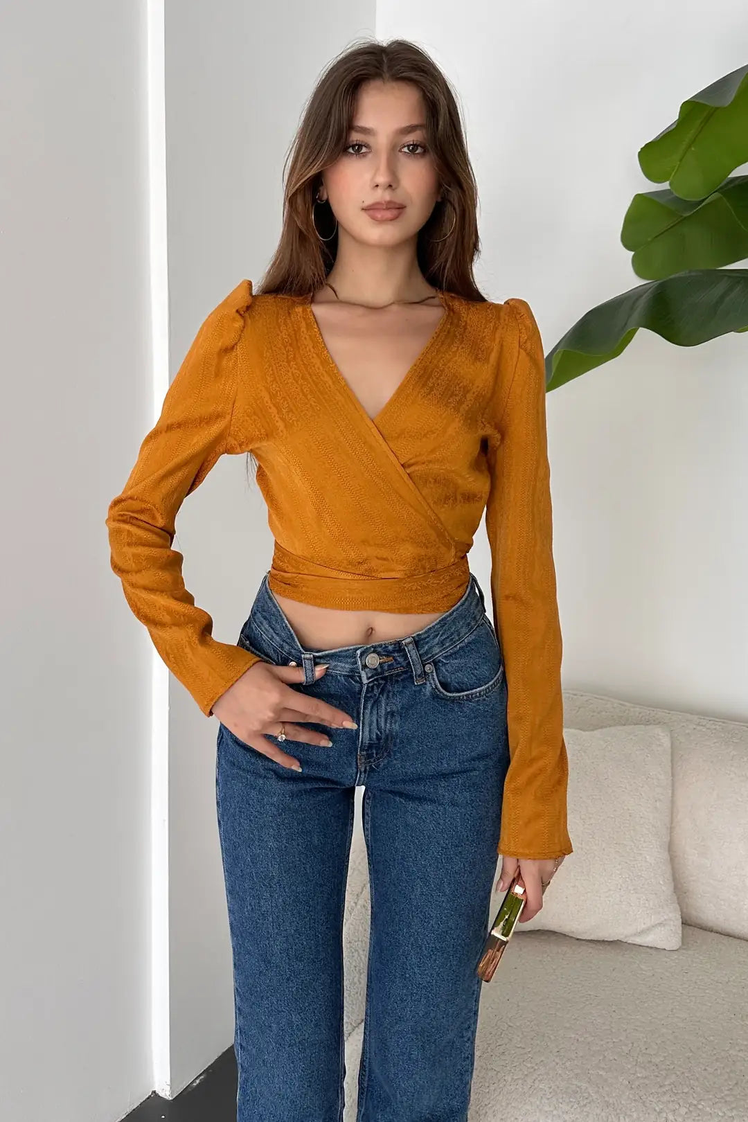 Kruvaze Yaka Beli Kuşaklı Crop Bluz - WEST CLUB