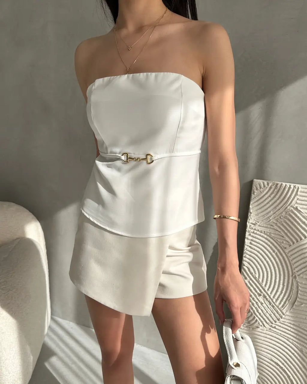 Straplez Beli Toka Detaylı Crep Bluz - WEST CLUB