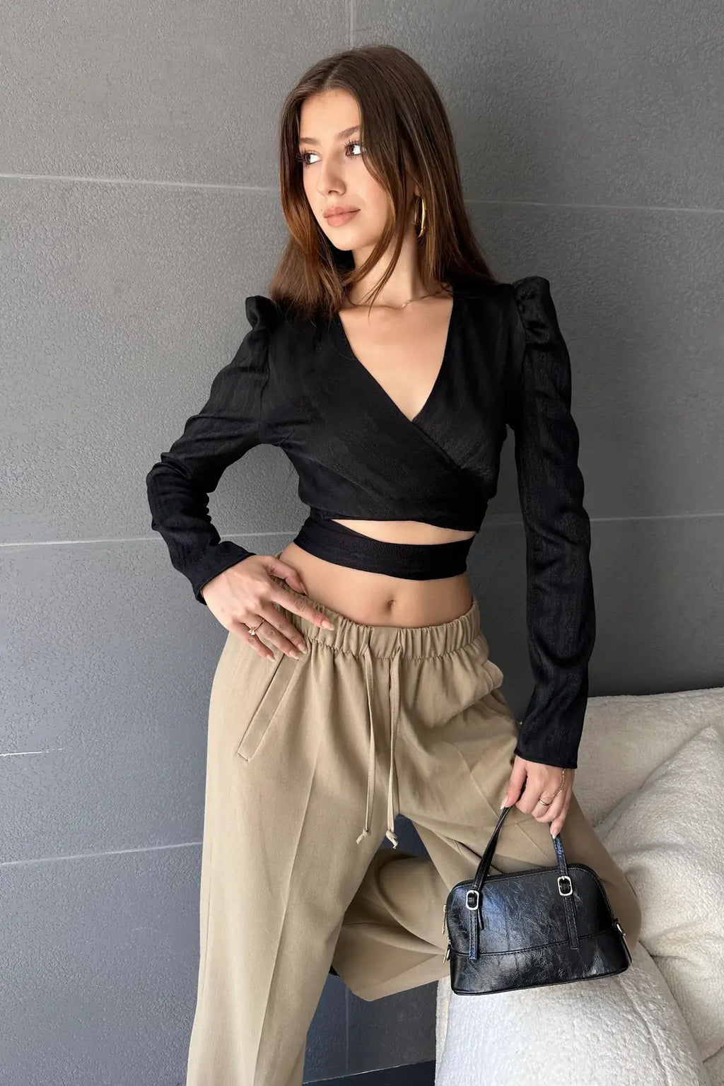Kruvaze Yaka Beli Kuşaklı Crop Bluz - WEST CLUB