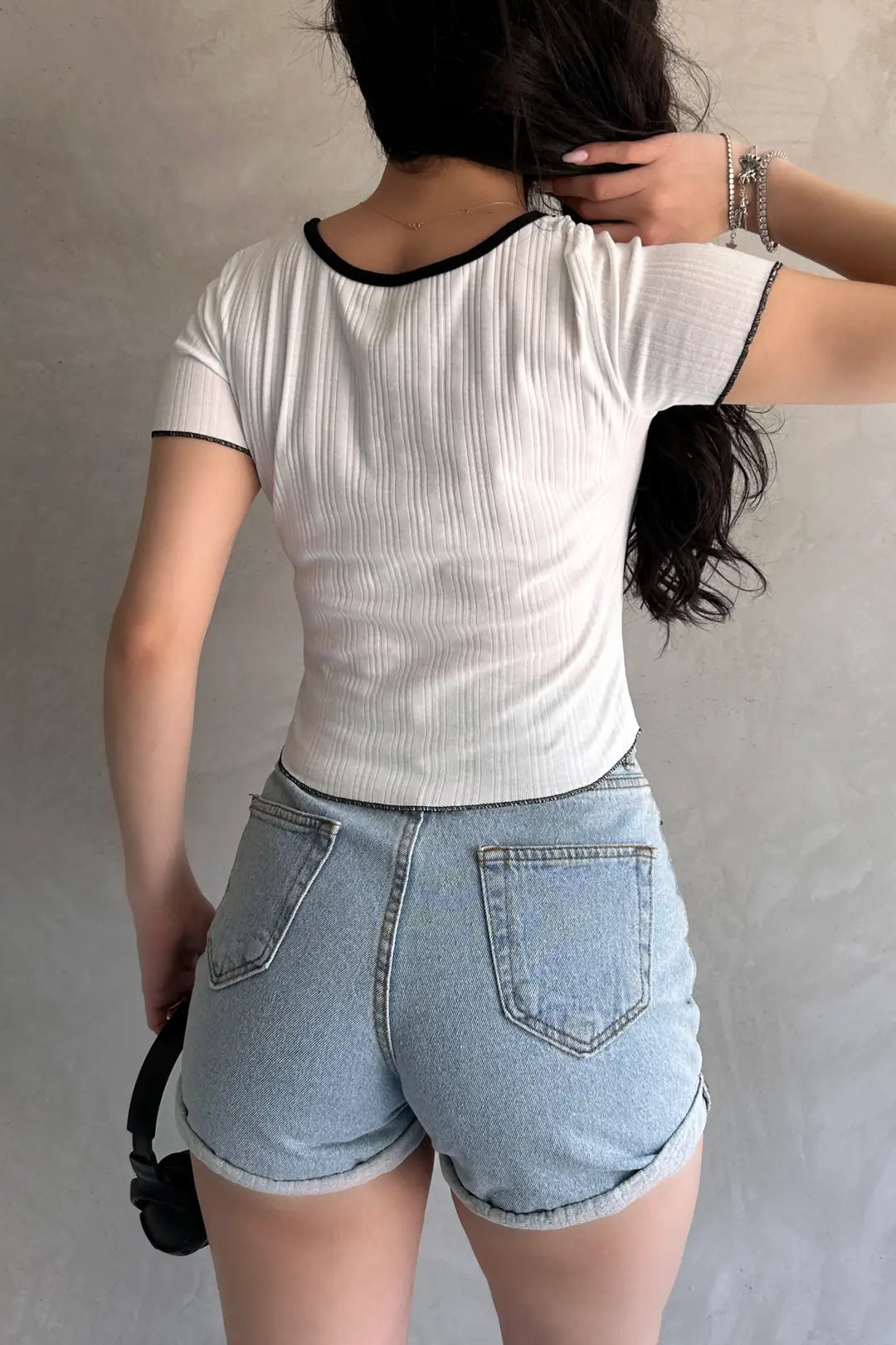 Havuz Yaka Biye Detaylı Crop Bluz - WEST CLUB