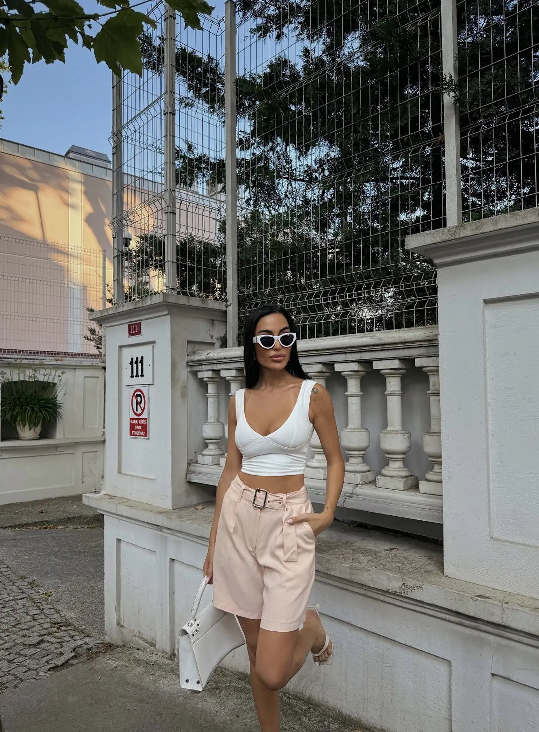 Kuş Gözü Kemerli Geniş Paçalı Mom Şort - WEST CLUB