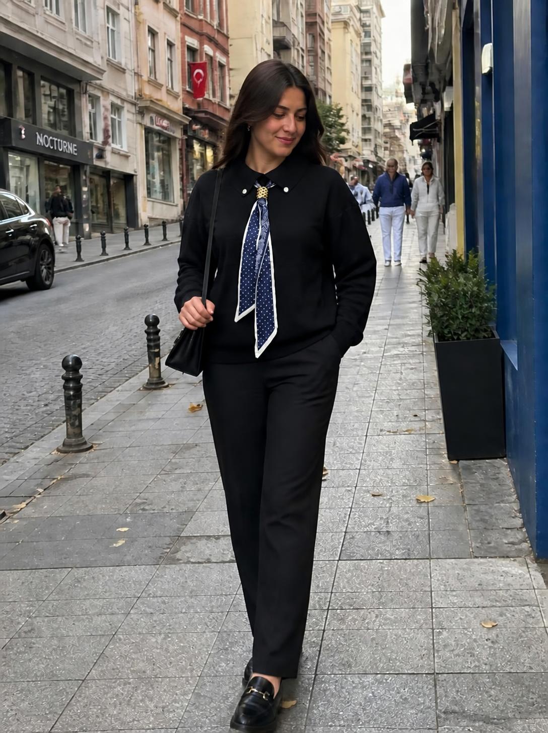 Siyah Gömlek Yaka Fularlı Triko Kazak